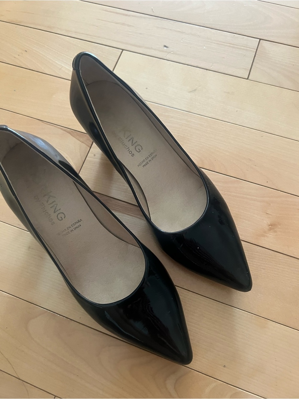 Dorking by Fluchos Classic Black Patent Pointed-Toe Heels size 37 / US 6